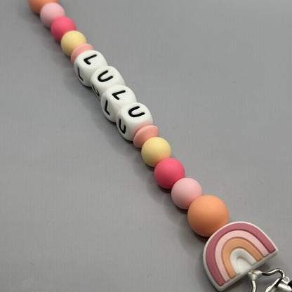 مشابك مصاصة للبنات الصغيرات