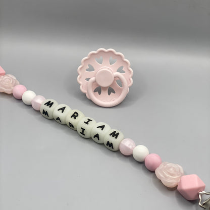 مشابك مصاصة للبنات الصغيرات